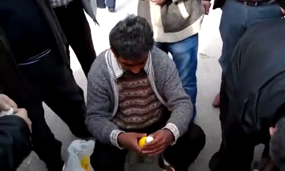 İnsanları Hipnotize Ederek Limon Sıkacağı Satan Adam