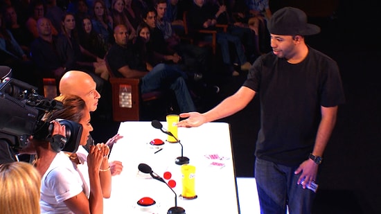 Amerika Yetenek Yarışmasında Mükemmel İllüzyon Gösterisi