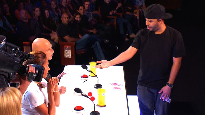 Amerika Yetenek Yarışmasında Mükemmel İllüzyon Gösterisi