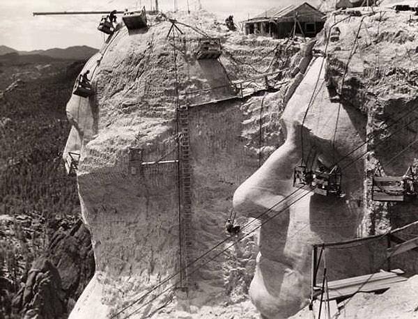 45. Mt Rushmore inşaatı-1939