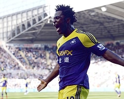 Wilfried Bony Tottenham'ın Radarında