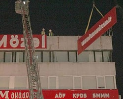 İBB, FEM'in Tabelasını Söktü