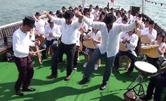 Bağlama ve Kemençe ile Michael Jackson'ı Anmak