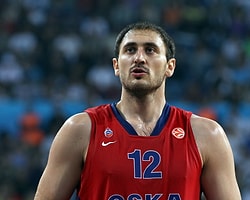 Efes Krstic'i Aldı