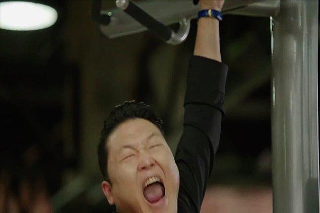 7. PSY, Gangnam Style ile dünyayı kasup kavuran Güney Koreli Park Jae-Sang, sahnenin hakkını veriyor.