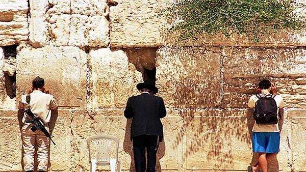 3) İsrail'deki Ağlama Duvarı'nı görün