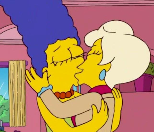 Marge Puckers Up And Enjoys A Homer