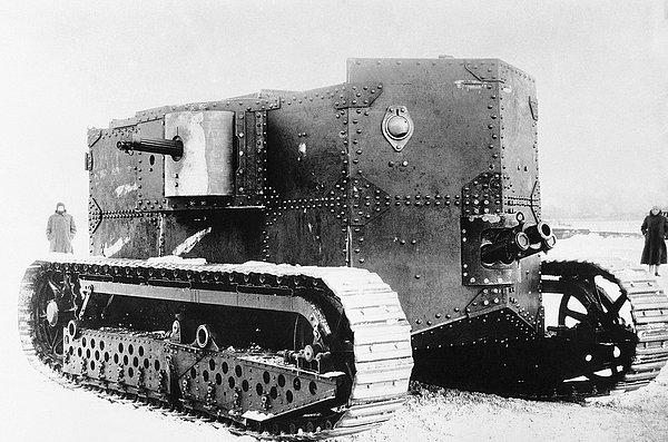 24. İlk Amerikan tankı, gazlı-elektrikli Holt, 1917