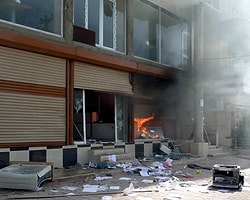 Silopi'de DEDAŞ Binası Yakıldı!