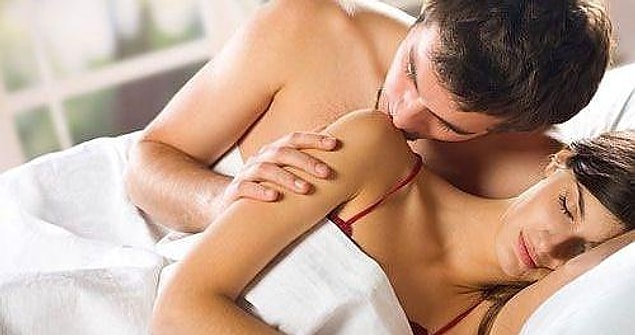 5. Kocaların kanepelerde sabahlamasını sağlayan “başım ağrıyor” cümlesi