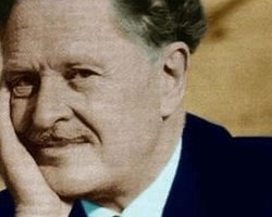 Nâzım Hikmet'in Şiiri En Büyükler Listesinde