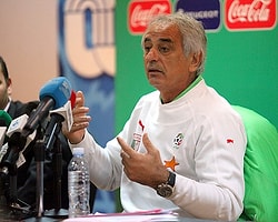 Cezayir, Halilhodzic'i Bırakmak İstemiyor