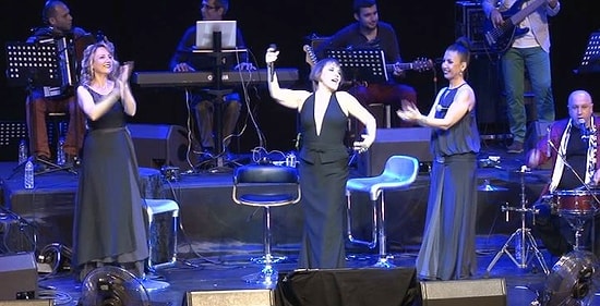 Kardeş Türküler ve Sezen Aksu'dan Bol Mesajlı Konser