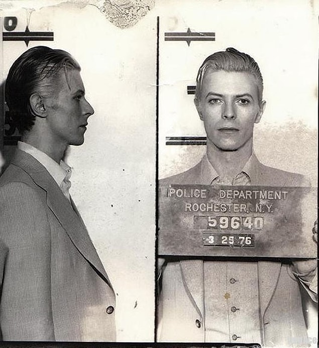 35. David Bowie'nin sabıka fotoğrafı