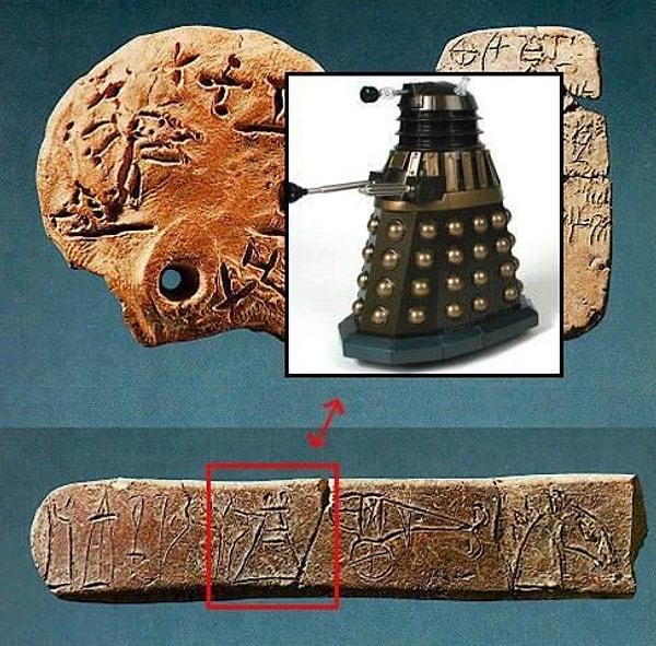 7. Eski çağlardan, doktor'un en büyük düşmanı Dalek'e benzeyen bir mezar taşı: