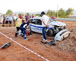 Tır, Polis Otomobilini Biçti: 1 Şehit