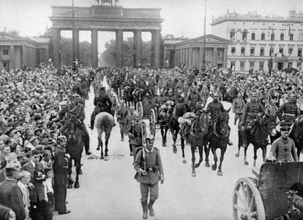 3. 1 Ağustos 1914 Almanya, Rusya'ya savaş ilan eder