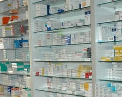 Eczaneler Kredi Kartıyla İlaç Satışını Durduruyor