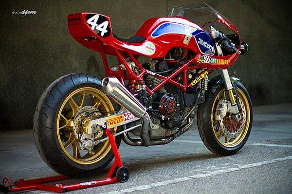 26. Radical Ducati modifiyeli Ducati Monster M900
