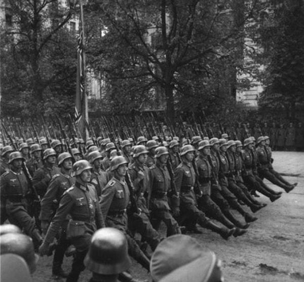 Nazilerin Polonya'yı İşgali