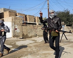 IŞİD Irak'ın En Büyük Barajını ve Bir Petrol Sahasını Ele Geçirdi
