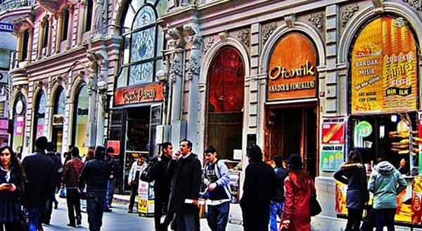9. Alışveriş konusunda zaten Kadıköy en işlek caddelere sahip