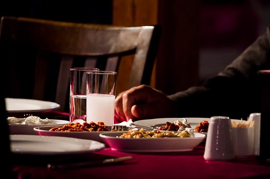 Rakı İçerken Yapılmayacak 100 Şey