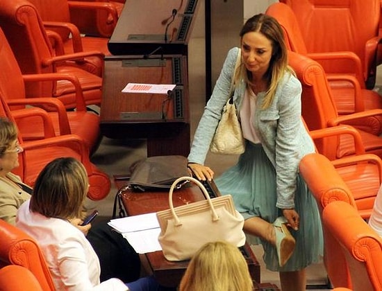 AKP'li Vekillerden Nazlıaka'ya: 'Kadınsın diye Ses Çıkarmıyoruz!'