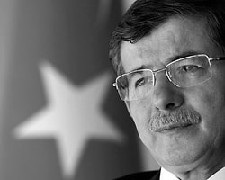 New York Times: 'Davutoğlun'nun Dış Politika Varsayımları Geçersiz'