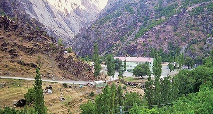 Hakkari'de Askeri Üsse Havanlı Saldırı