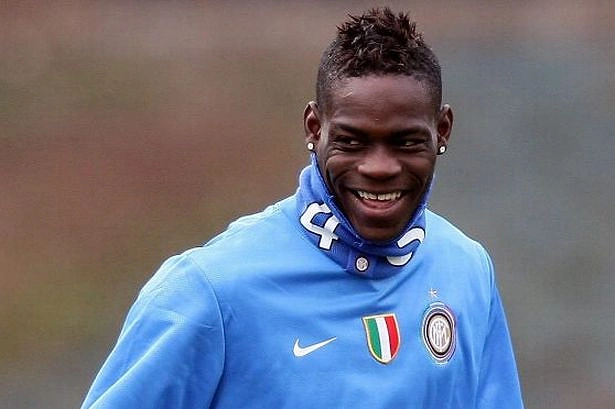 Balotelli Nin Tam Bir Cilgin Oldugunun 11 Kaniti Onedio Com