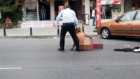 Polis'i Duyunca Çırılçıplak Soyundu