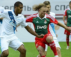 Zenit Moskova'da Güldü