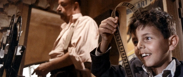 Nuovo Cinema Paradiso (1988)