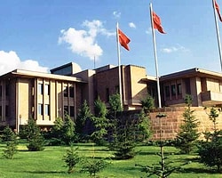 CHP İstanbul Milletvekili Umut Oran, Cumhurbaşkanlığı Köşkü ile Başbakanlık binasının değiştirilerek Atatürk Orman Çiftçiliği’nde (AOÇ) yapılan yeni kampüse Cumhurbaşkanı Recep Tayyip Erdoğan’ın taşınacak olmasını TBMM gündemine getirdi.