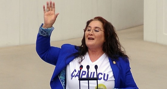 Sabahat Akkiraz'dan Seda Sayan'a: Edep Bilmez, Cahil...