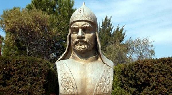 9. İlk Türk Denizci Beyi Çaka Bey'dir.