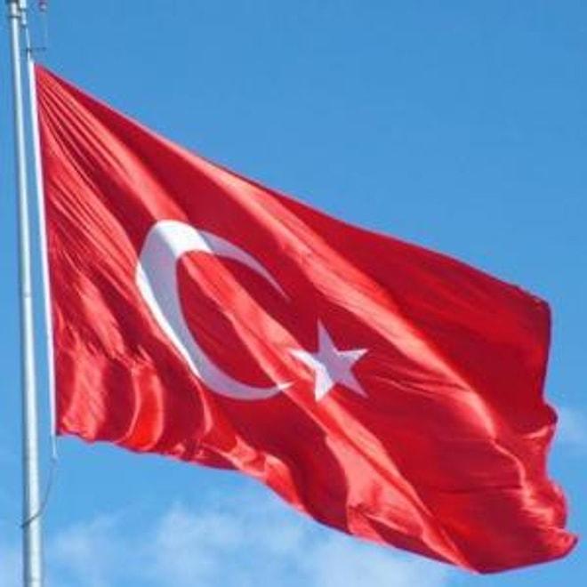 Ağrı'daki Türk Bayrağına Zarar Verenler Tespit Edildi