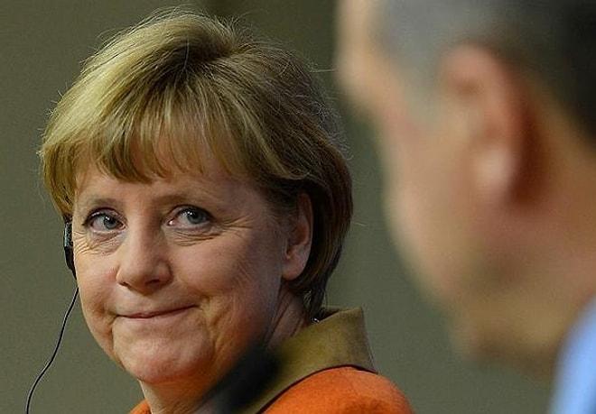 Angela Merkel'in Recep Tayyip Erdoğan'a Duyduğu Destansı Aşkı Anlatan 19 Caps