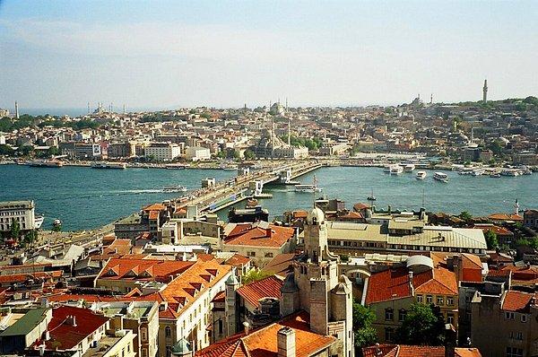 4. İstanbul'u izleyebileceğiniz en güzel yerin Galata Kulesi olması