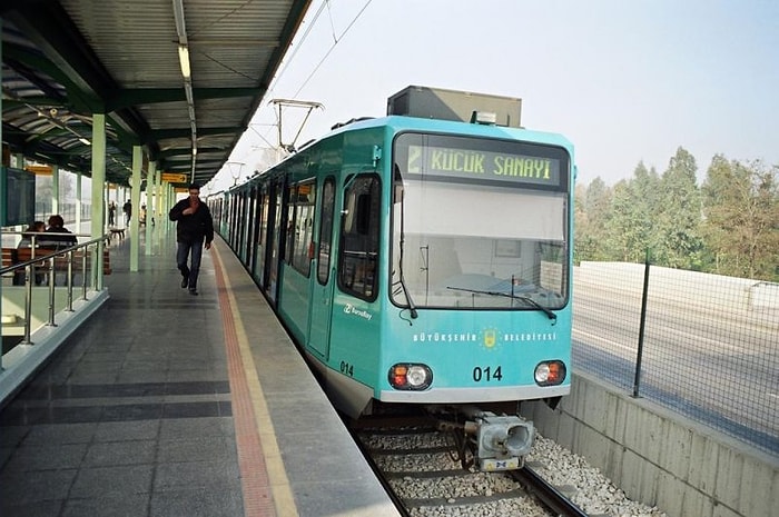 Görme Engelli Vatandaş Vagonların Arasına Düştü