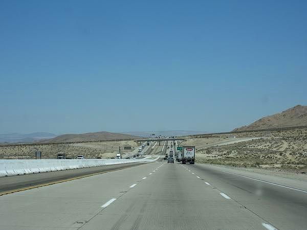 10. Interstate 15, Los Angeles'dan Barstow'a giderkene