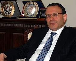 Ulvi Saran Görevini Bırakacağını Twitter'dan Duyurdu