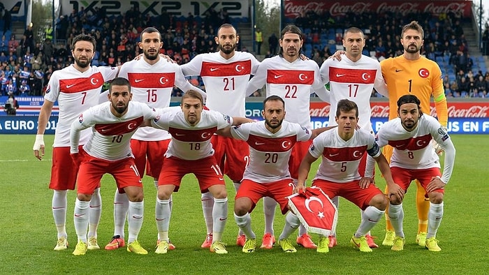 Türk Futbolculara Ada Yolu Kapanıyor