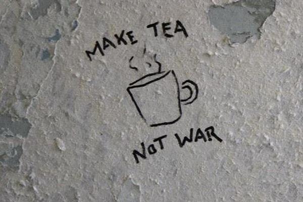 10. Çay içiyor çay yiyor çayın içinde uyuyor olmalısınız.