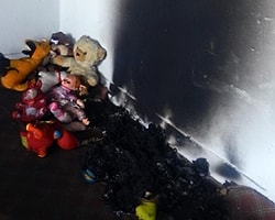 PKK Öğrencilerin Oyuncaklarını Toplayıp Yaktı