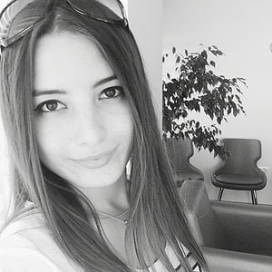 Büşra Beşiroğlu Yazar Profil Resmi
