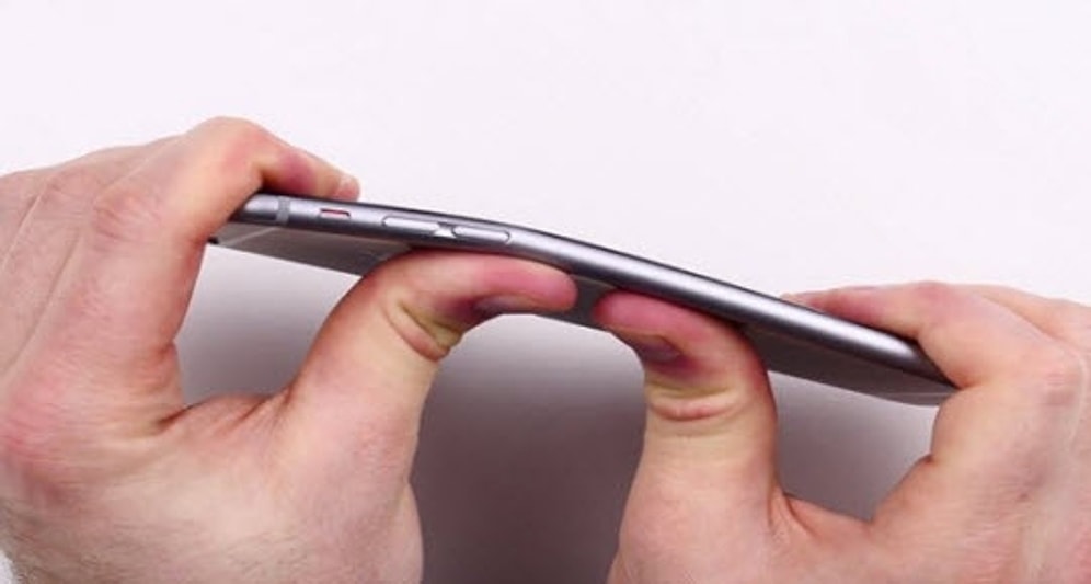 Apple Bükülen iPhone 6 Plus'ları Geri Topluyor