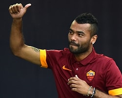 Ashley Cole'dan Ayrılık İddialarına Yanıt