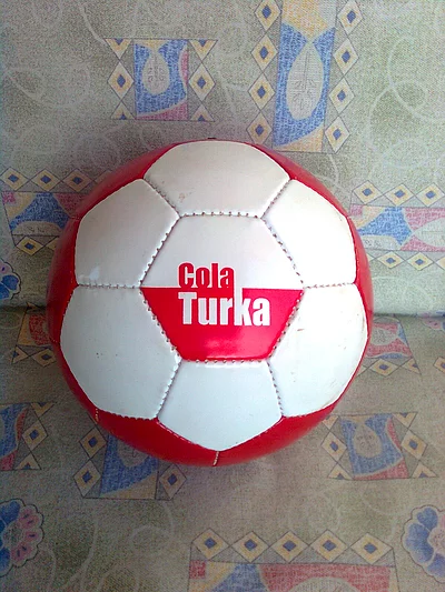 Cola-Turka topları..